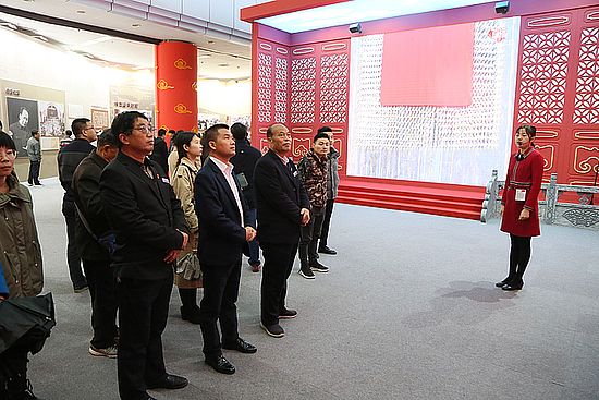 空港新城党员干部员工参观陕西省庆祝中华人民共和国成立70周年成就展