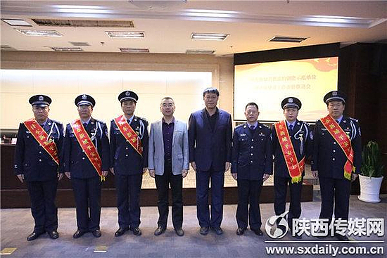 288b1027-bab6-44ce-99f9-aa8985d1d410_watermark_batchwm.jpg