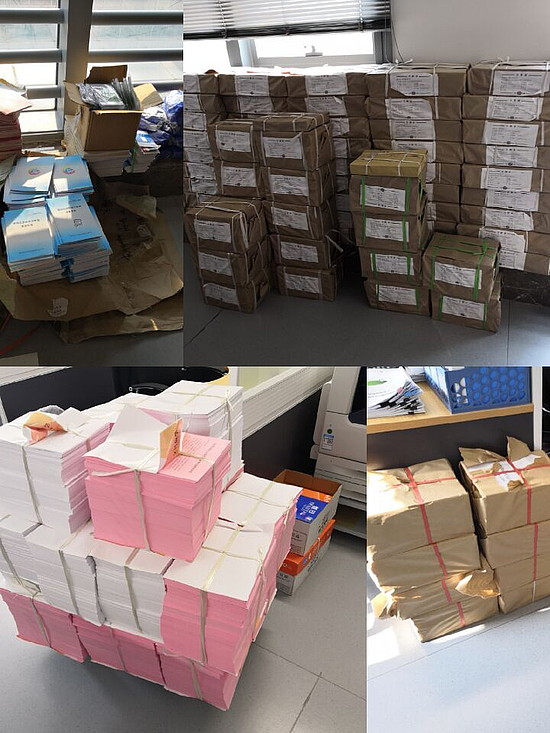 发放资料.jpg