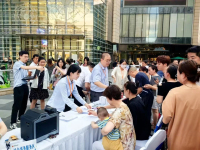 西咸新区开展多元特色“政务夜市”活动