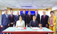 杨仁华率团在新加坡招商考察并举办投资合作恳谈会