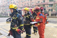 西咸新区消防救援支队建章路消防救援站开展高层住宅小区灭火救援实战演练