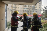 西咸新区消防救援支队大秦小型站深入辖区高层小区开展实战演练