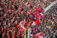 【联赛】43937人刷新上座纪录！西北狼新主场开门红