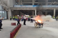 西咸新区消防救援支队同文路小型站深入辖区在建工地开展消防宣传活动
