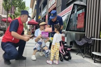 西咸新区消防救援支队联合志愿者深入社区开展消防安全宣传活动