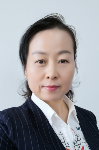 师  瑞