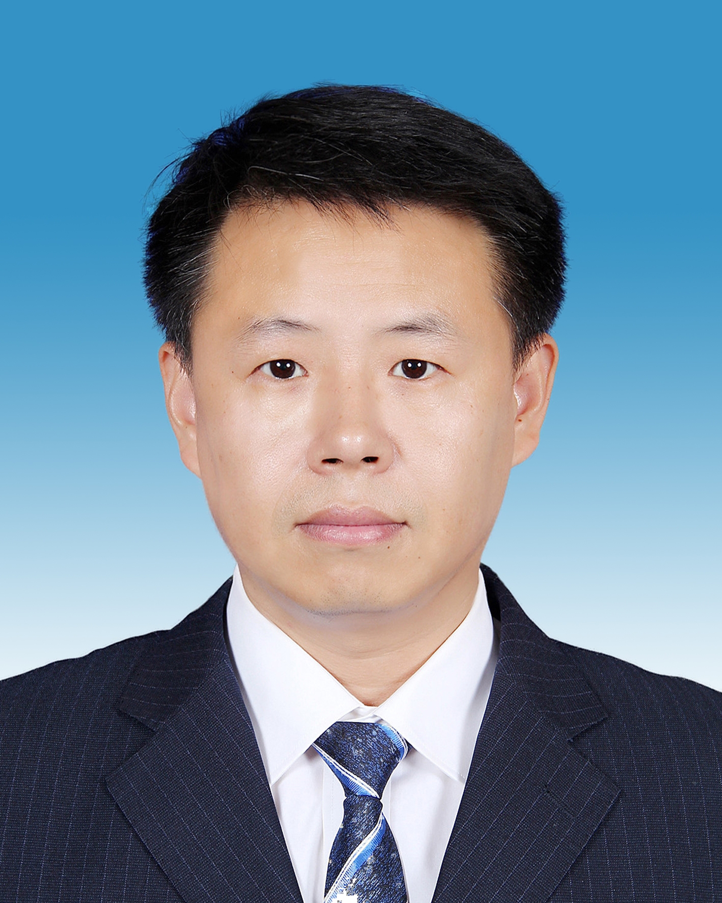 崔明建