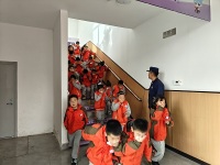西咸新区消防救援支队西咸大道小型消防救援站走进沣东第八学校开展消防安全宣传活动​