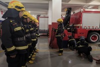 西咸新区消防救援支队沣东新城协调工作组开展专项救援训练