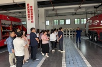 零距离探秘火焰蓝   消防安全伴我行——西咸新区消防救援支队开展暑期队站开放日活动