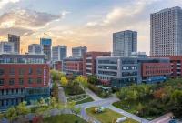 西咸新区管委会主任齐海兵在沣西新城调研重点项目建设并召开座谈会