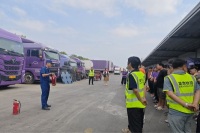 西咸新区消防救援支队广德路小型站走进物流园开展消防安全培训和疏散逃生演练