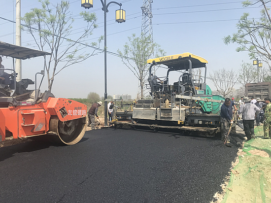 柏油马路整村铺设 (1).jpg 柏油马路整村铺设 (1).jpg